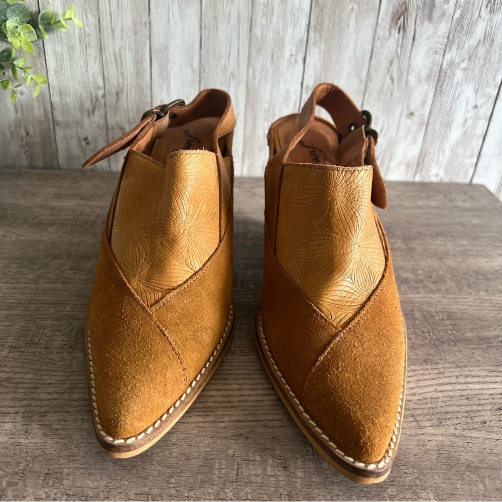 Free People Silverton Slingback Stacked Heel Slingback Tan Leather Mules 7.5 - Picture 2 of 9